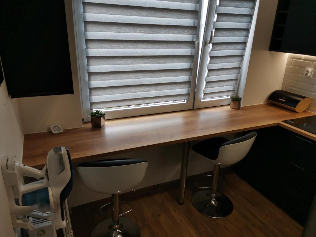 Przytulny Apartament W Wiezowcu - Centrum Miasta Podwislocze 38 Rzeszów Exteriör bild