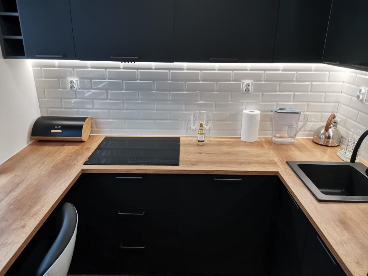 Przytulny Apartament W Wiezowcu - Centrum Miasta Podwislocze 38 Rzeszów Exteriör bild